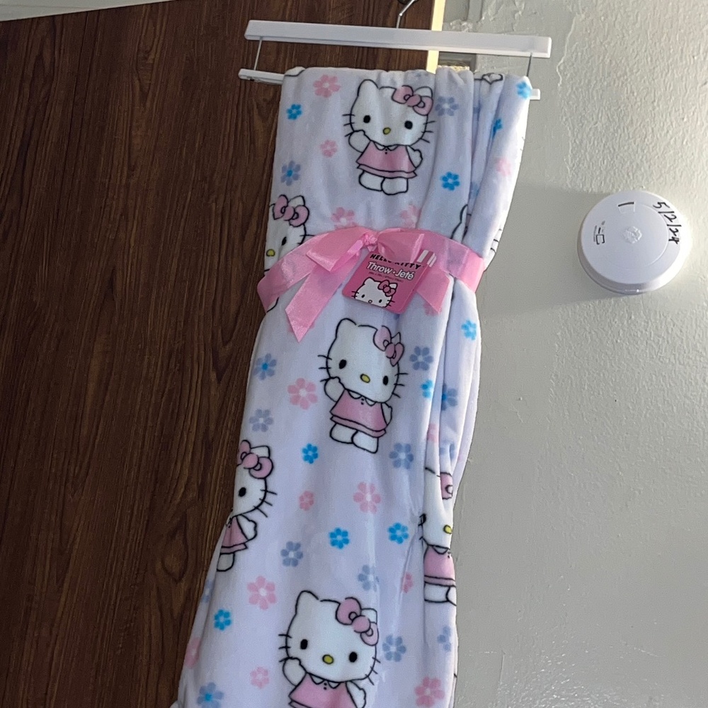 Hello kitty spring daisy